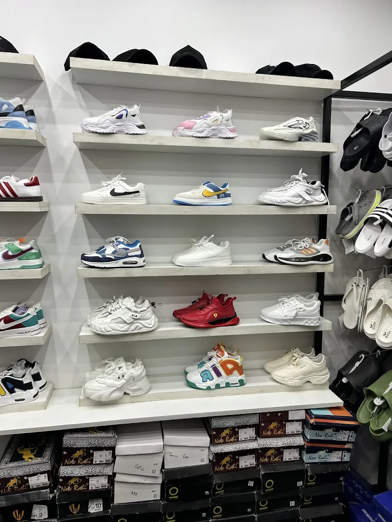 Street fashion shoes